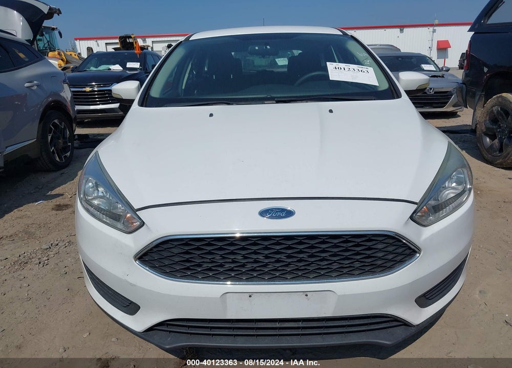2015 FORD FOCUS SE VIN: 1FADP3K27FL306980