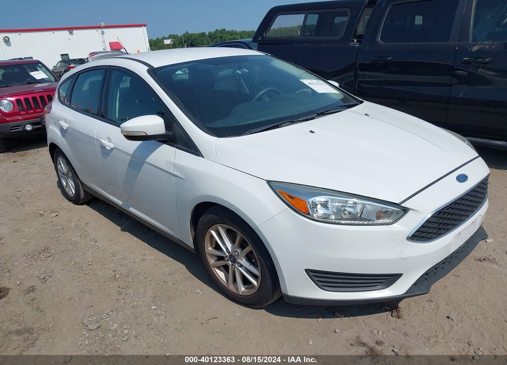2015 FORD FOCUS SE VIN: 1FADP3K27FL306980