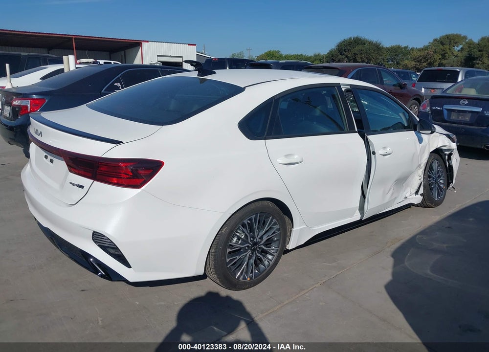 2024 KIA FORTE GT LINE VIN: 3KPF54AD9RE807111