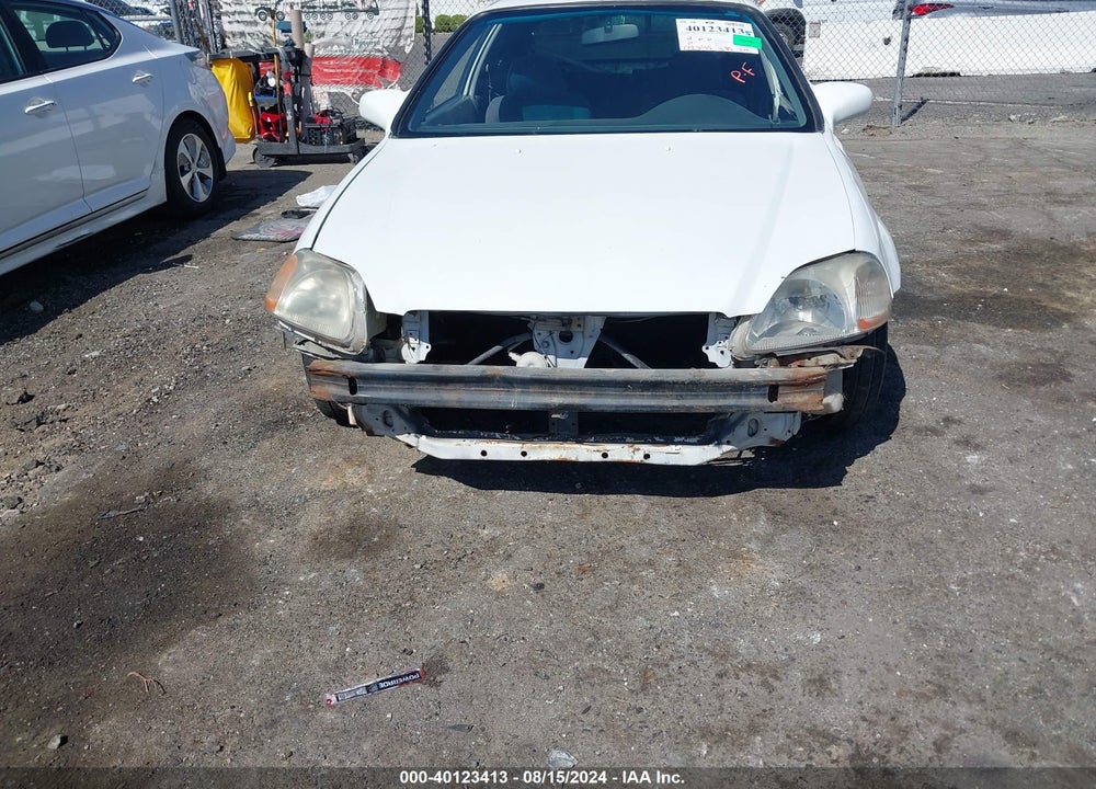 1998 HONDA CIVIC CX VIN: 2HGEJ6323WH121680