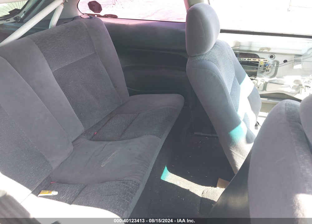 1998 HONDA CIVIC CX VIN: 2HGEJ6323WH121680