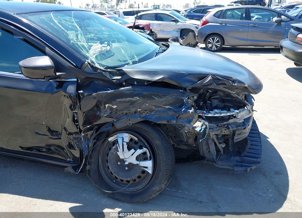 2014 NISSAN SENTRA VIN: 3N1AB7AP5EY321325