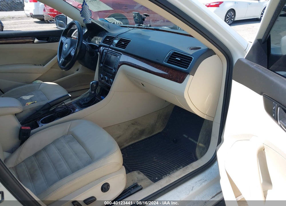 2013 VOLKSWAGEN PASSAT 2.5L SEL PREMIUM VIN: 1VWCP7A38DC055968