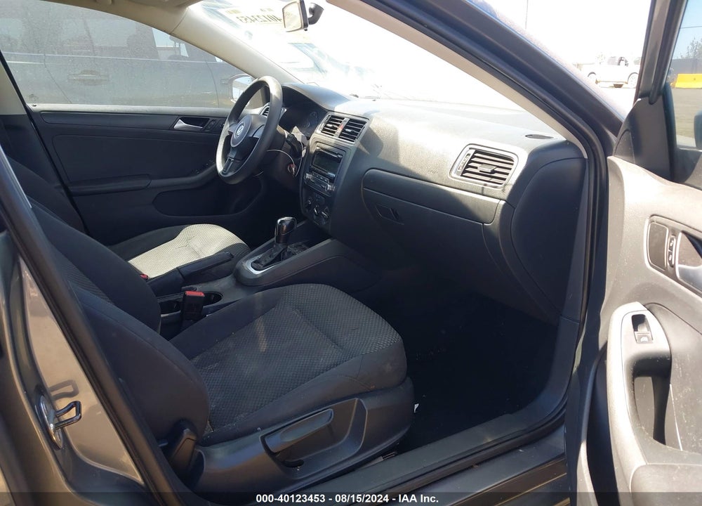 2013 VOLKSWAGEN JETTA VIN: 3VW2K7AJ3DM308041