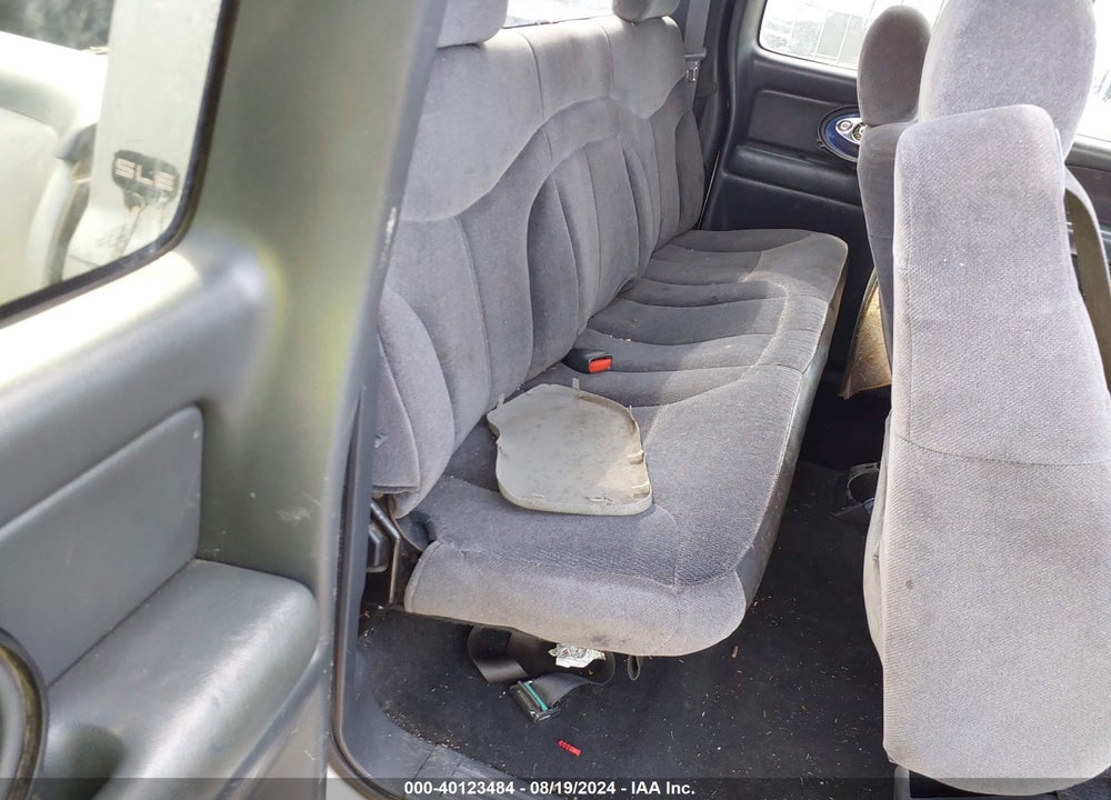 2002 GMC SIERRA 1500 SLE VIN: 2GTEK19T421140983