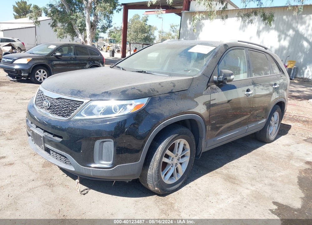 2015 KIA SORENTO LX V6 VIN: 5XYKT4A71FG639008