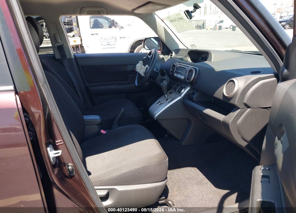 2008 SCION XB VIN: JTLKE50E181046157