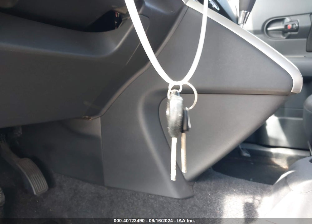 2008 SCION XB VIN: JTLKE50E181046157