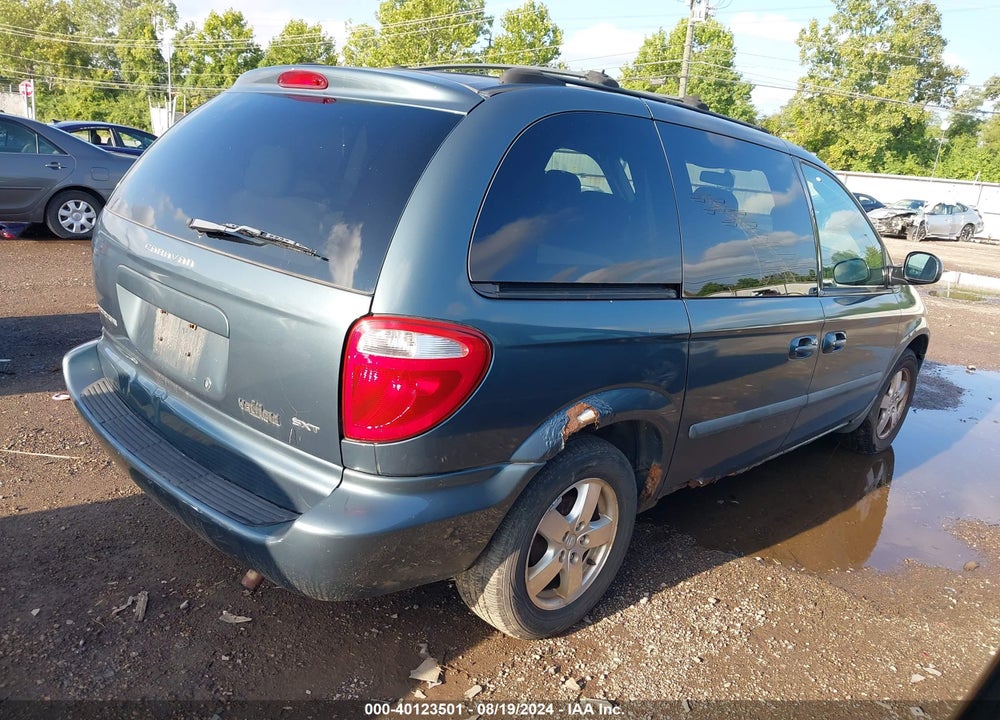 2005 DODGE CARAVAN SXT VIN: 1D4GP45R75B195960