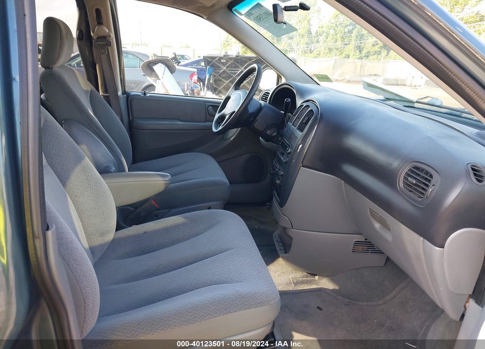 2005 DODGE CARAVAN SXT VIN: 1D4GP45R75B195960