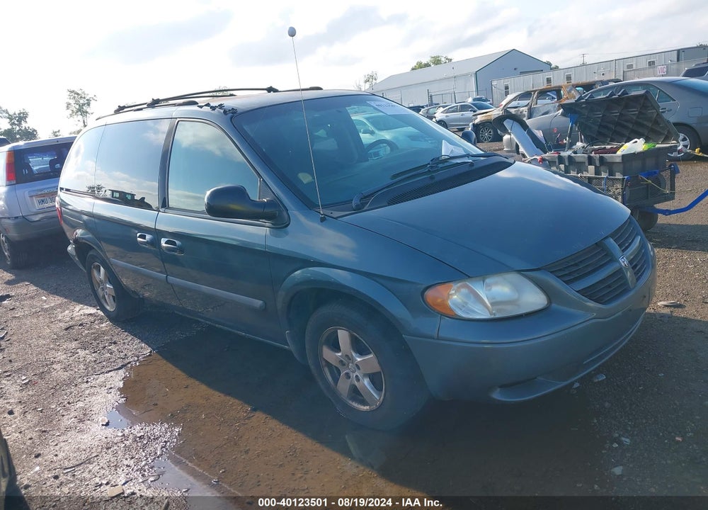 2005 DODGE CARAVAN SXT VIN: 1D4GP45R75B195960