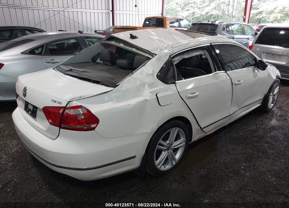 2015 VOLKSWAGEN PASSAT 1.8T SE VIN: 1VWBT7A33FC072168