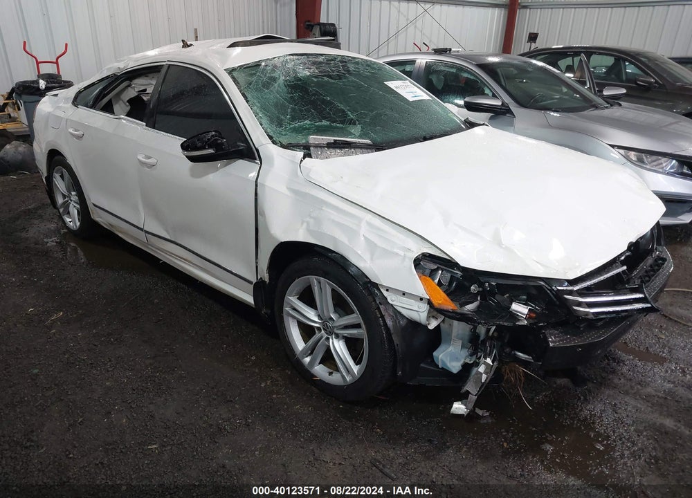 2015 VOLKSWAGEN PASSAT 1.8T SE VIN: 1VWBT7A33FC072168