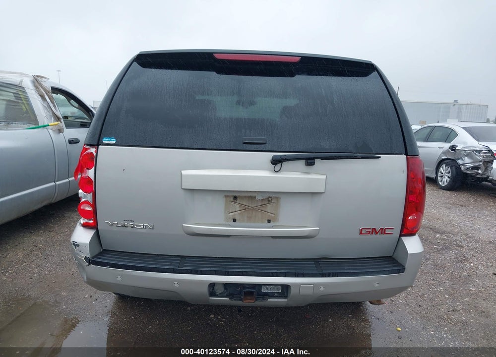 2007 GMC YUKON SLT VIN: 1GKFC13077J102052