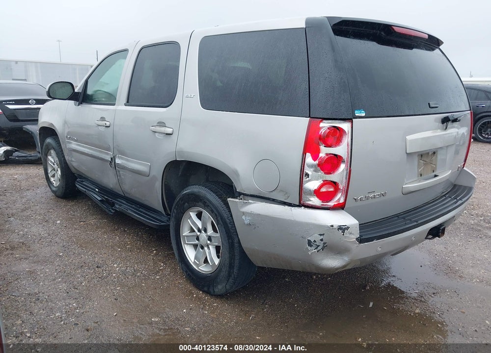 2007 GMC YUKON SLT VIN: 1GKFC13077J102052