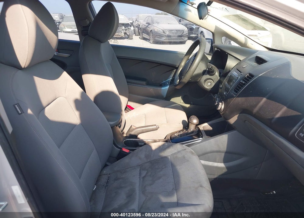 2017 KIA FORTE LX VIN: 3KPFK4A79HE113729