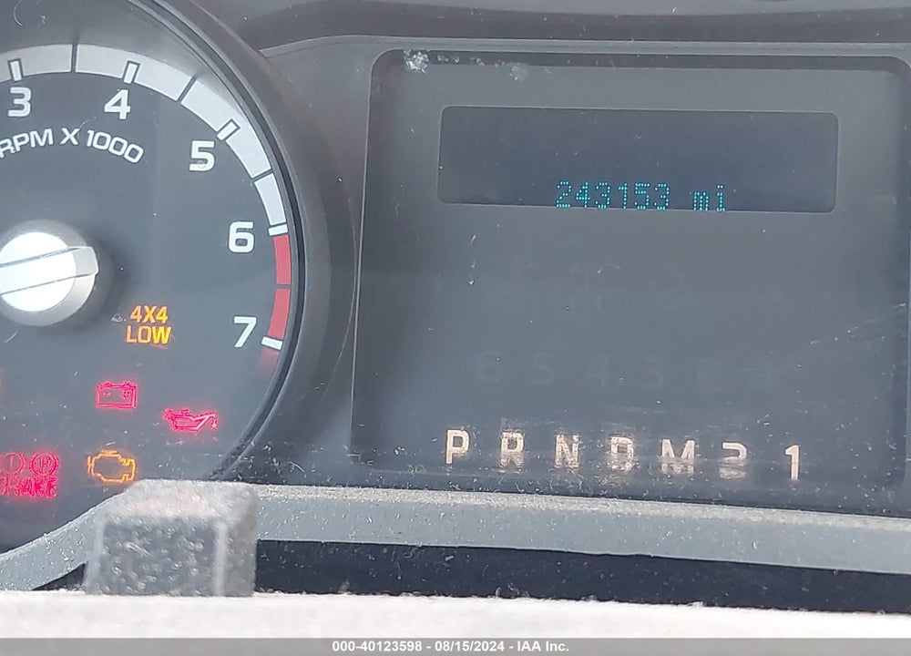 2015 FORD F-250 XL VIN: 1FTBF2B61FEB20602