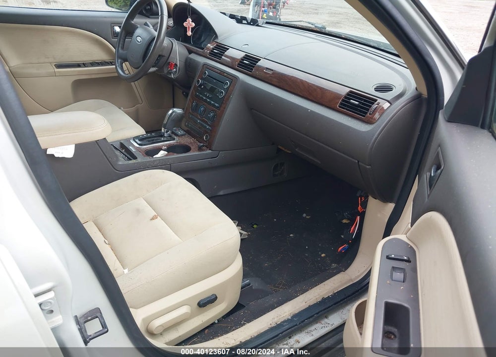 2008 FORD TAURUS SEL VIN: 1FAHP24W08G157240