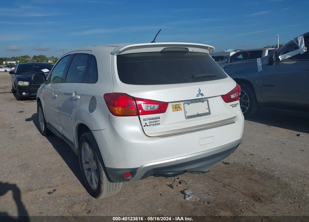 2015 MITSUBISHI OUTLANDER SPORT ES VIN: 4A4AP3AUXFE022806