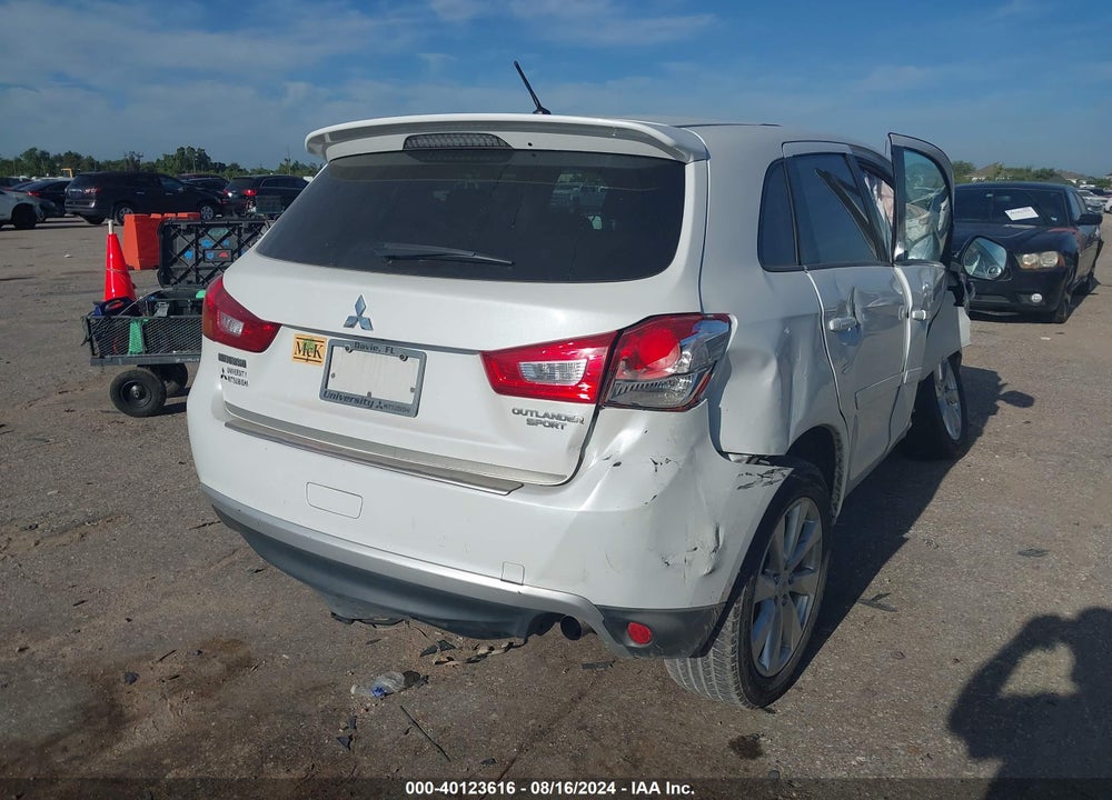 2015 MITSUBISHI OUTLANDER SPORT ES VIN: 4A4AP3AUXFE022806