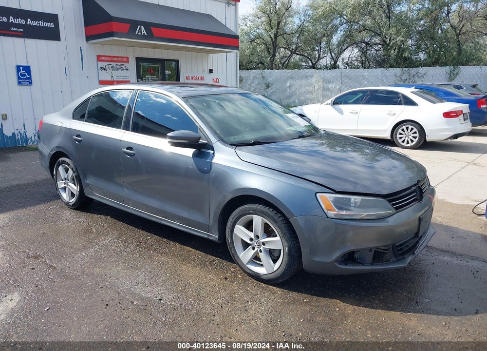 2013 VOLKSWAGEN JETTA 2.0L TDI VIN: 3VWLL7AJ6DM410533