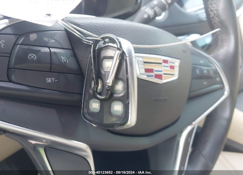 2017 CADILLAC XT5 STANDARD VIN: 1GYKNARS8HZ192421