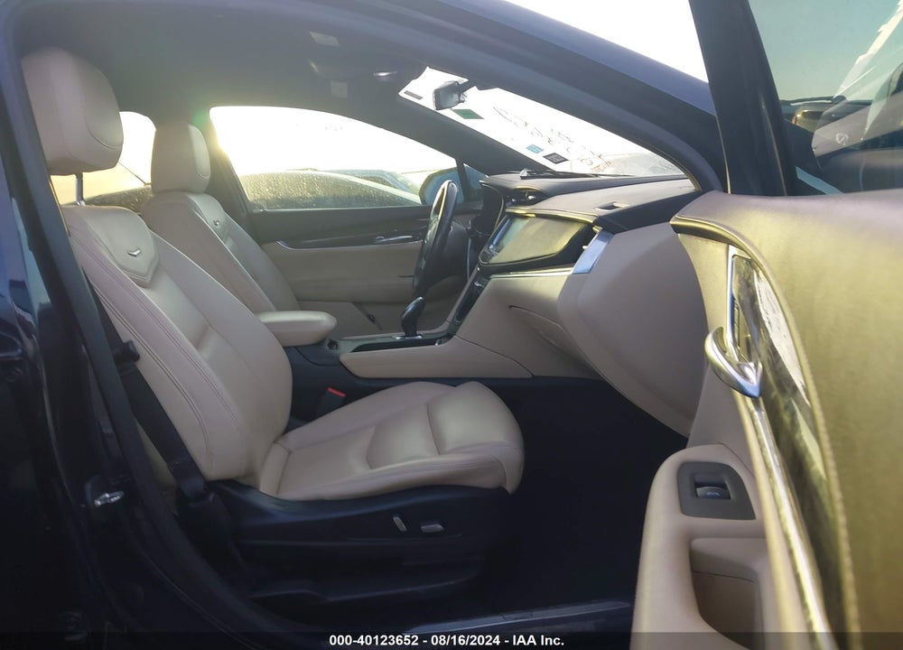 2017 CADILLAC XT5 STANDARD VIN: 1GYKNARS8HZ192421
