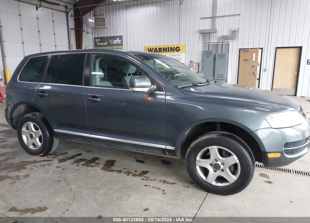 2005 VOLKSWAGEN TOUAREG VIN: WVGBG77L75D002269