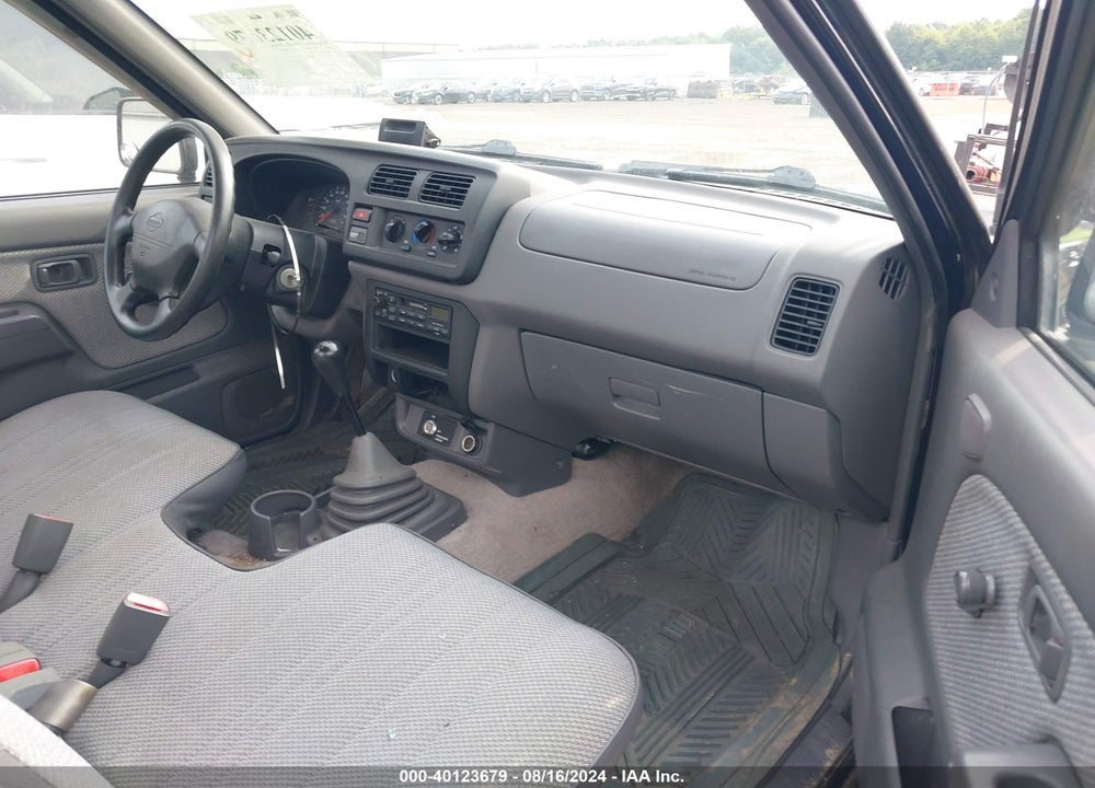 2000 NISSAN FRONTIER XE VIN: 1N6DD21S0YC344792