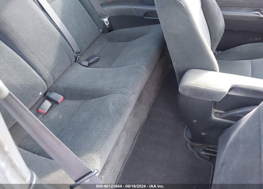 2005 HONDA CIVIC LX VIN: 1HGEM22505L035739