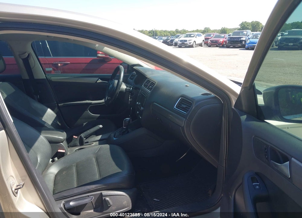 2013 VOLKSWAGEN JETTA 2.0L TDI VIN: 3VWLL7AJ0DM232554