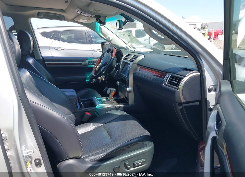 2011 LEXUS 460 VIN: JTJBM7FX5B5020208