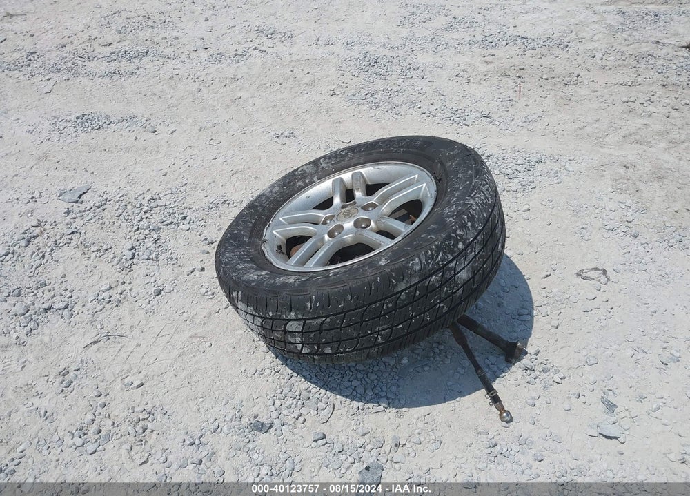 2007 TOYOTA RAV4 VIN: JTMZD33V475042138