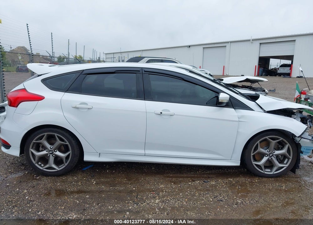 2018 FORD FOCUS ST VIN: 1FADP3L91JL309295