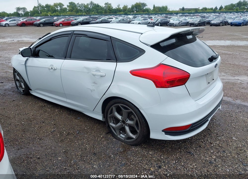2018 FORD FOCUS ST VIN: 1FADP3L91JL309295