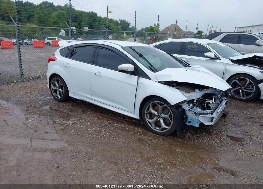 2018 FORD FOCUS ST VIN: 1FADP3L91JL309295
