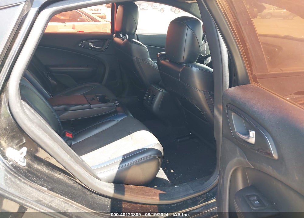 2015 CHRYSLER 200 S VIN: 1C3CCCBG4FN522209