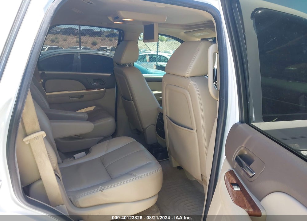 2008 GMC YUKON SLT VIN: 1GKFK13028R143985