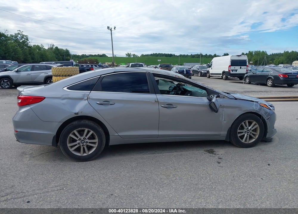 2015 HYUNDAI SONATA SE VIN: 5NPE24AF1FH197590