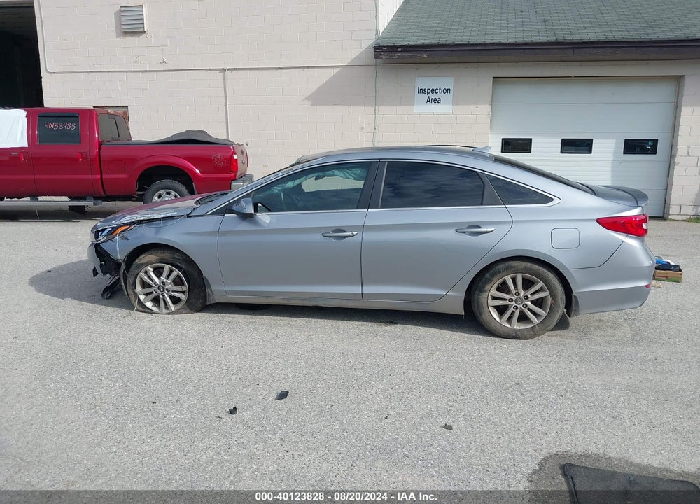 2015 HYUNDAI SONATA SE VIN: 5NPE24AF1FH197590
