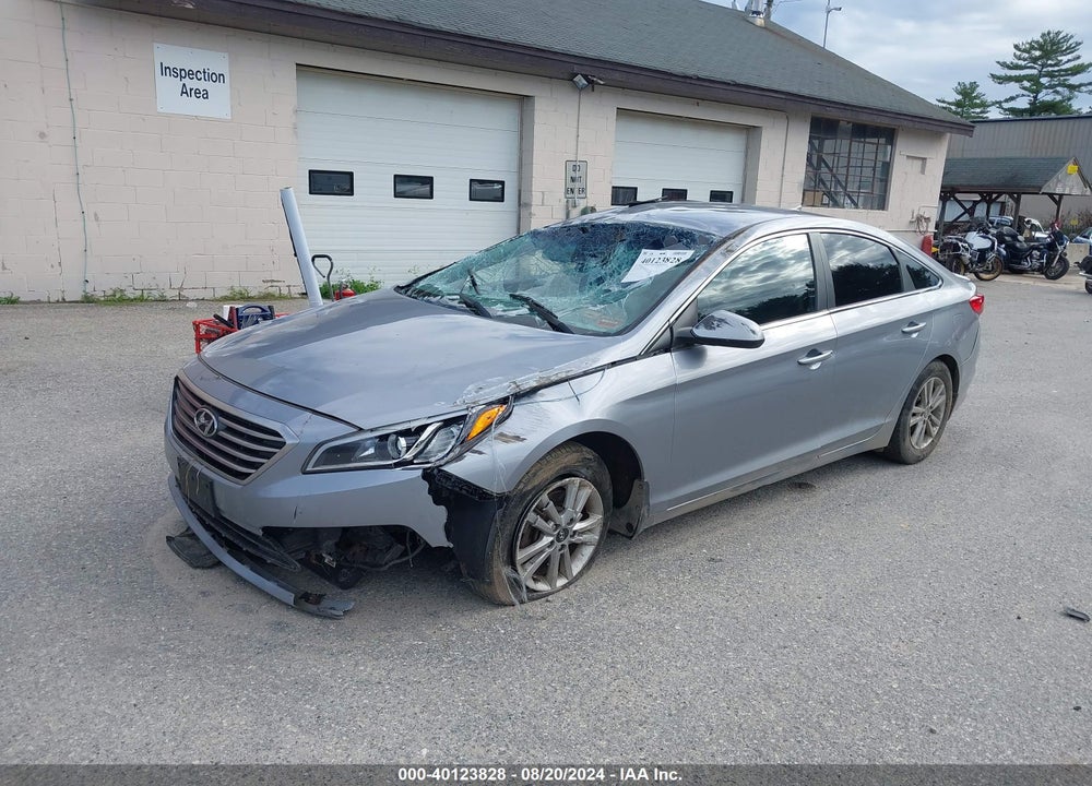 2015 HYUNDAI SONATA SE VIN: 5NPE24AF1FH197590