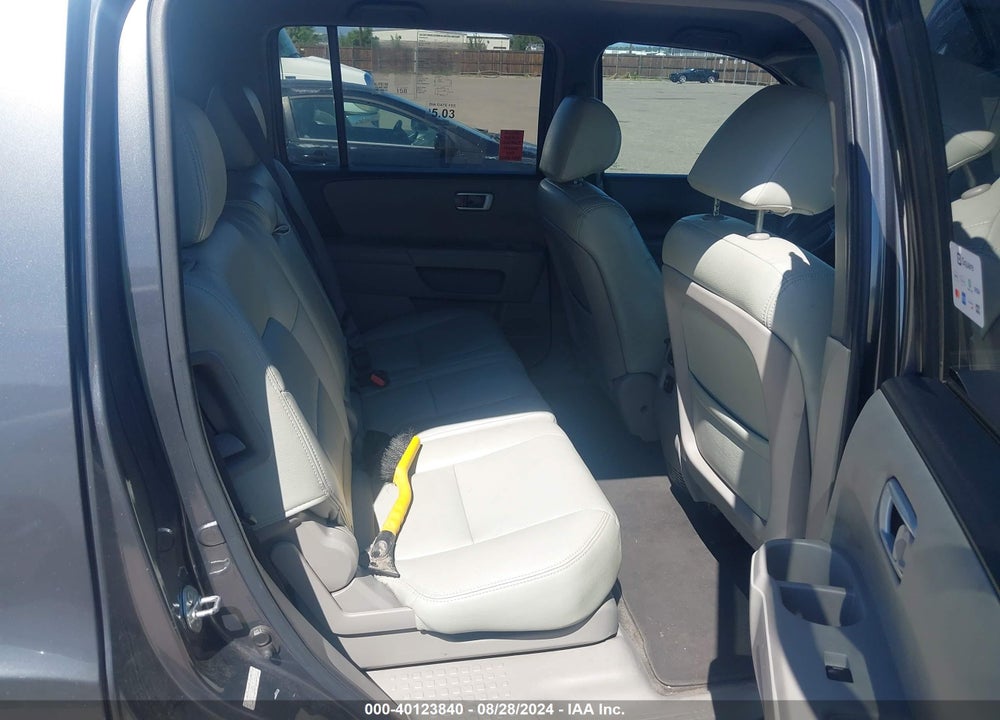 2012 HONDA PILOT LX VIN: 5FNYF4H2XCB026254