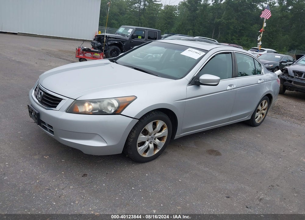 2010 HONDA ACCORD 2.4 EX VIN: 1HGCP2F74AA040930