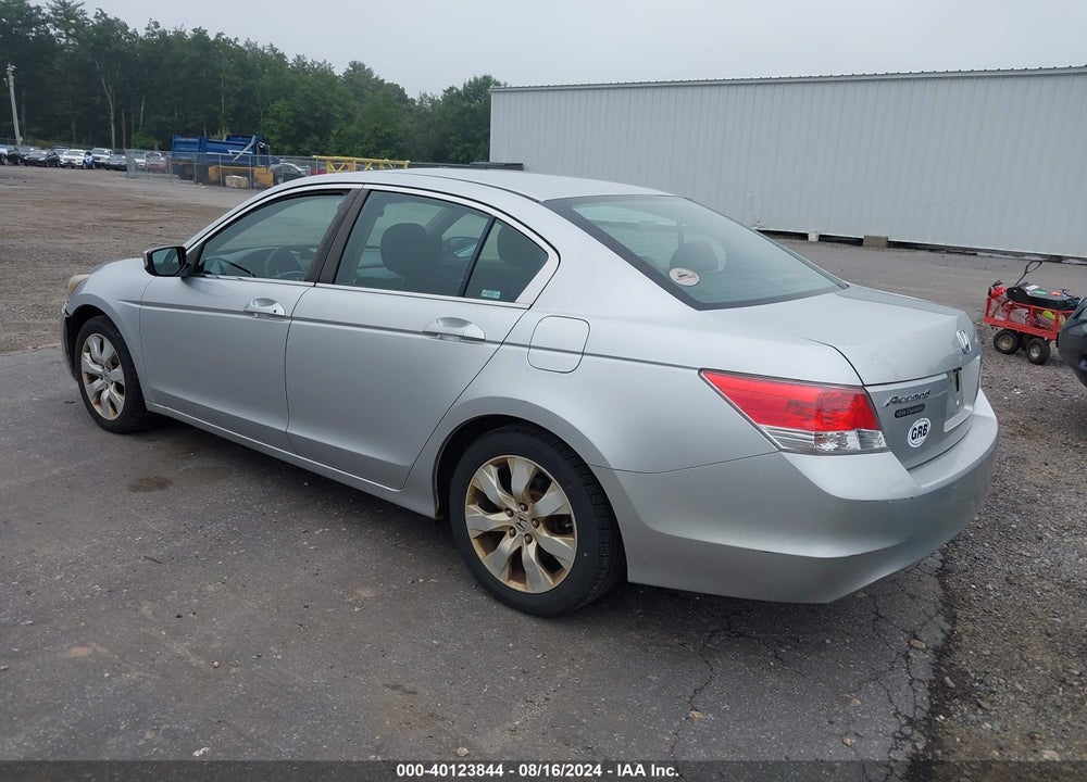 2010 HONDA ACCORD 2.4 EX VIN: 1HGCP2F74AA040930