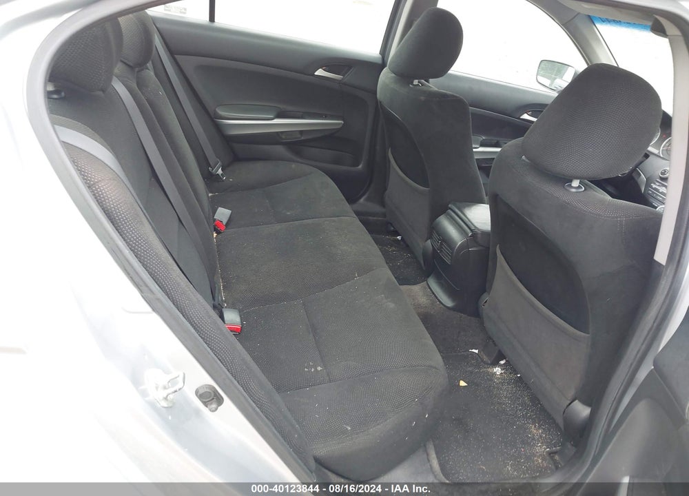 2010 HONDA ACCORD 2.4 EX VIN: 1HGCP2F74AA040930