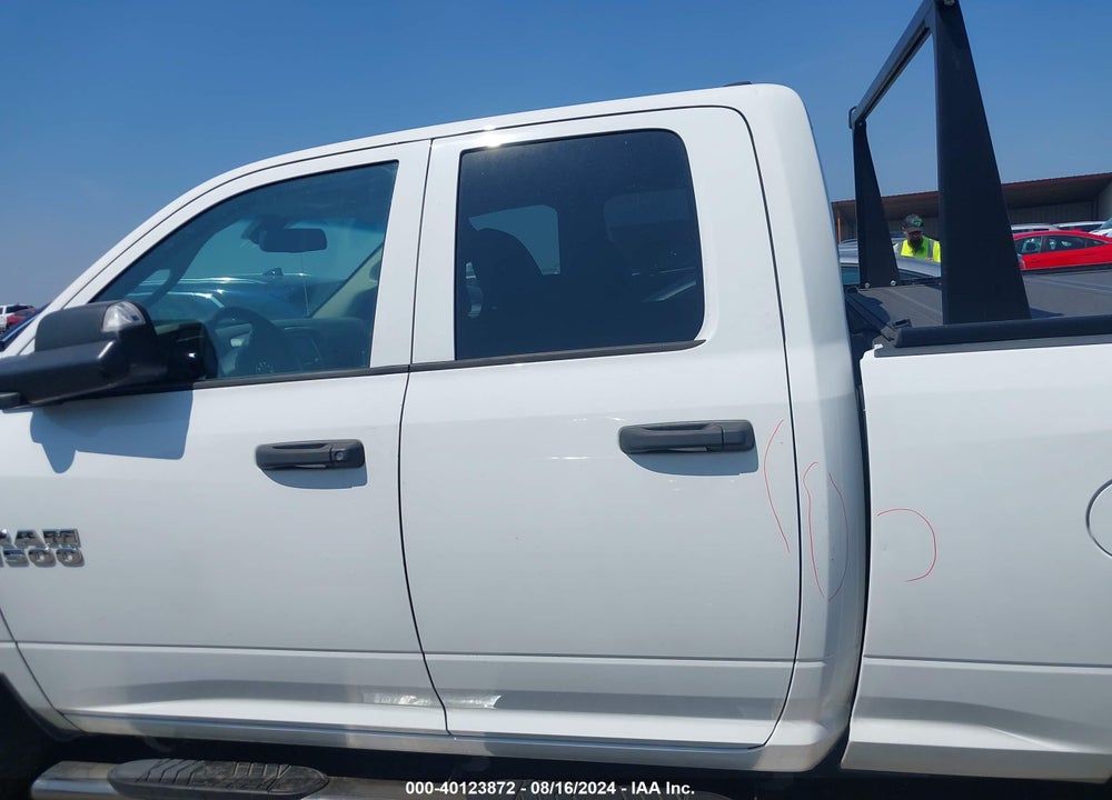 2018 RAM 1500 TRADESMAN QUAD CAB 4X4 6'4 BOX VIN: 1C6RR7FTXJS330099