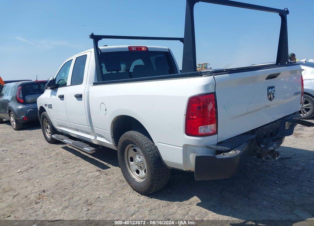 2018 RAM 1500 TRADESMAN QUAD CAB 4X4 6'4 BOX VIN: 1C6RR7FTXJS330099
