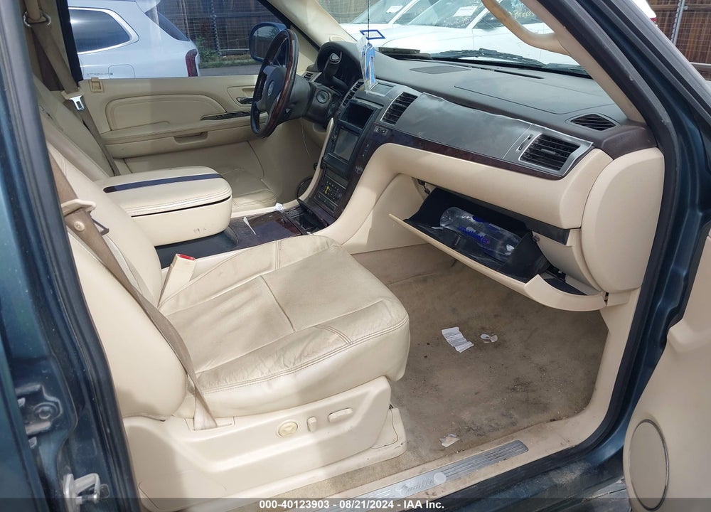 2008 CADILLAC ESCALADE STANDARD VIN: 1GYFK63878R256050