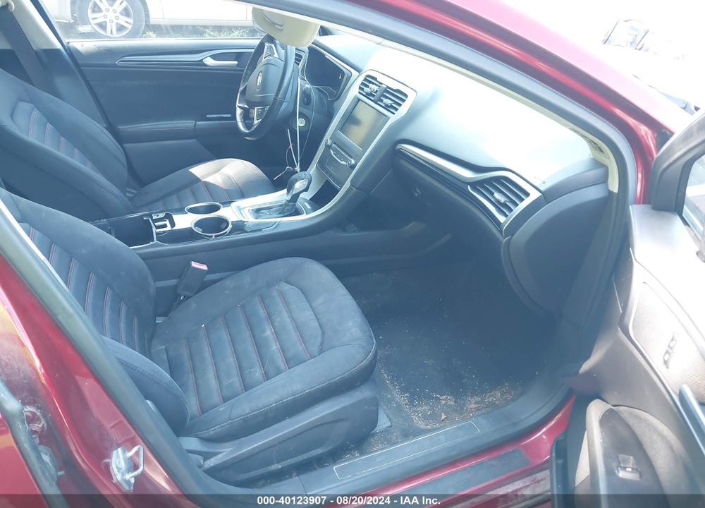 2013 FORD FUSION SE VIN: 3FA6P0HR4DR320569