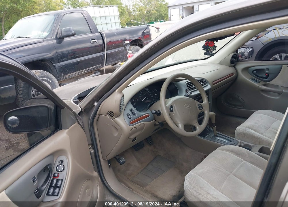 1999 OLDSMOBILE CUTLASS GL VIN: 1G3NB52M0X6311819